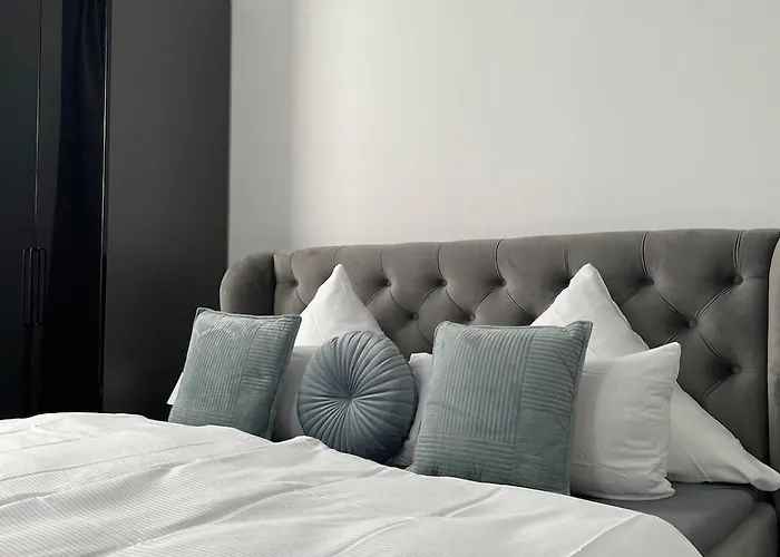 Apartman Karl Marx 3 *